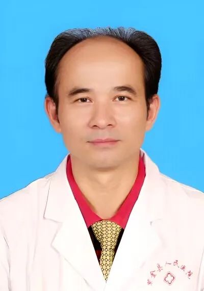 黃信群.jpg